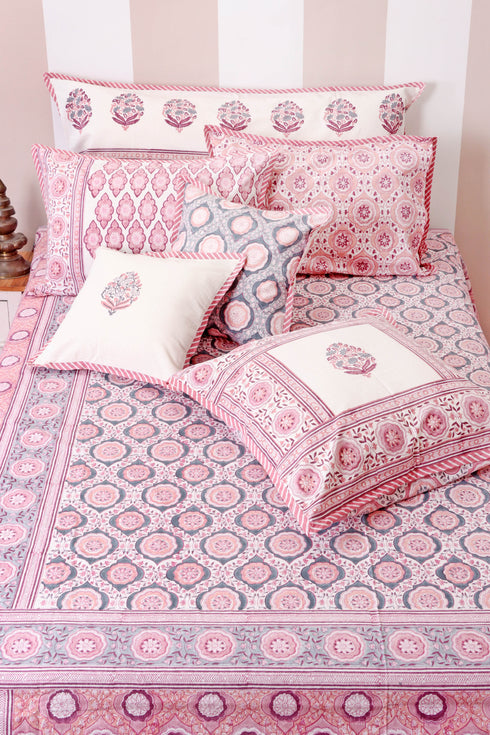 20s Cotton Cushion Cover In Graphic Block Print